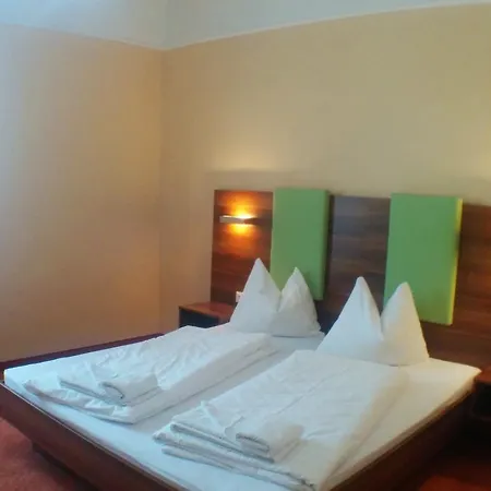 Gasthof 8 Hotel Rossatz