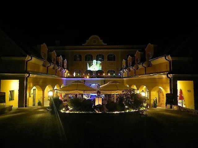 Gasthof 8 Hotel Rossatz